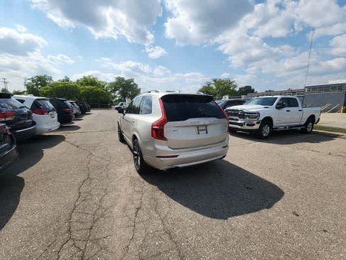 Used 2017 Volvo XC90 T6 Momentum w/ Vision Package AWD/4WD image 22
