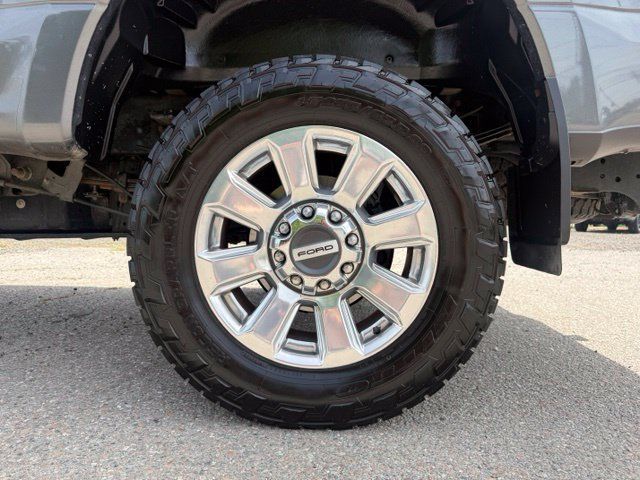 Used 2019 Ford F350 Platinum w/ Platinum Ultimate Package AWD/4WD image 8
