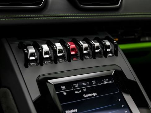 Used 2024 Lamborghini Huracan EVO AWD/4WD image 24