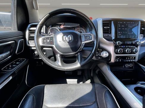 Used 2022 RAM 1500 Laramie AWD/4WD image 9