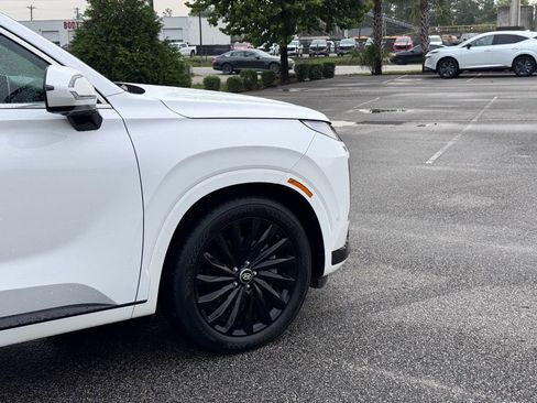 Used 2024 Hyundai Palisade Calligraphy image 8