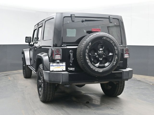 Used 2015 Jeep Wrangler Unlimited Sahara AWD/4WD image 12