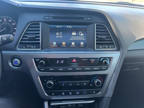 Used 2017 Hyundai Sonata Sport w/ Value Edition Package 02 image 25