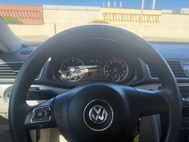 Used 2014 Volkswagen Passat 1.8T S FWD image 10