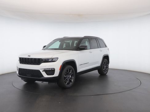 New 2025 Jeep Grand Cherokee Limited image 36