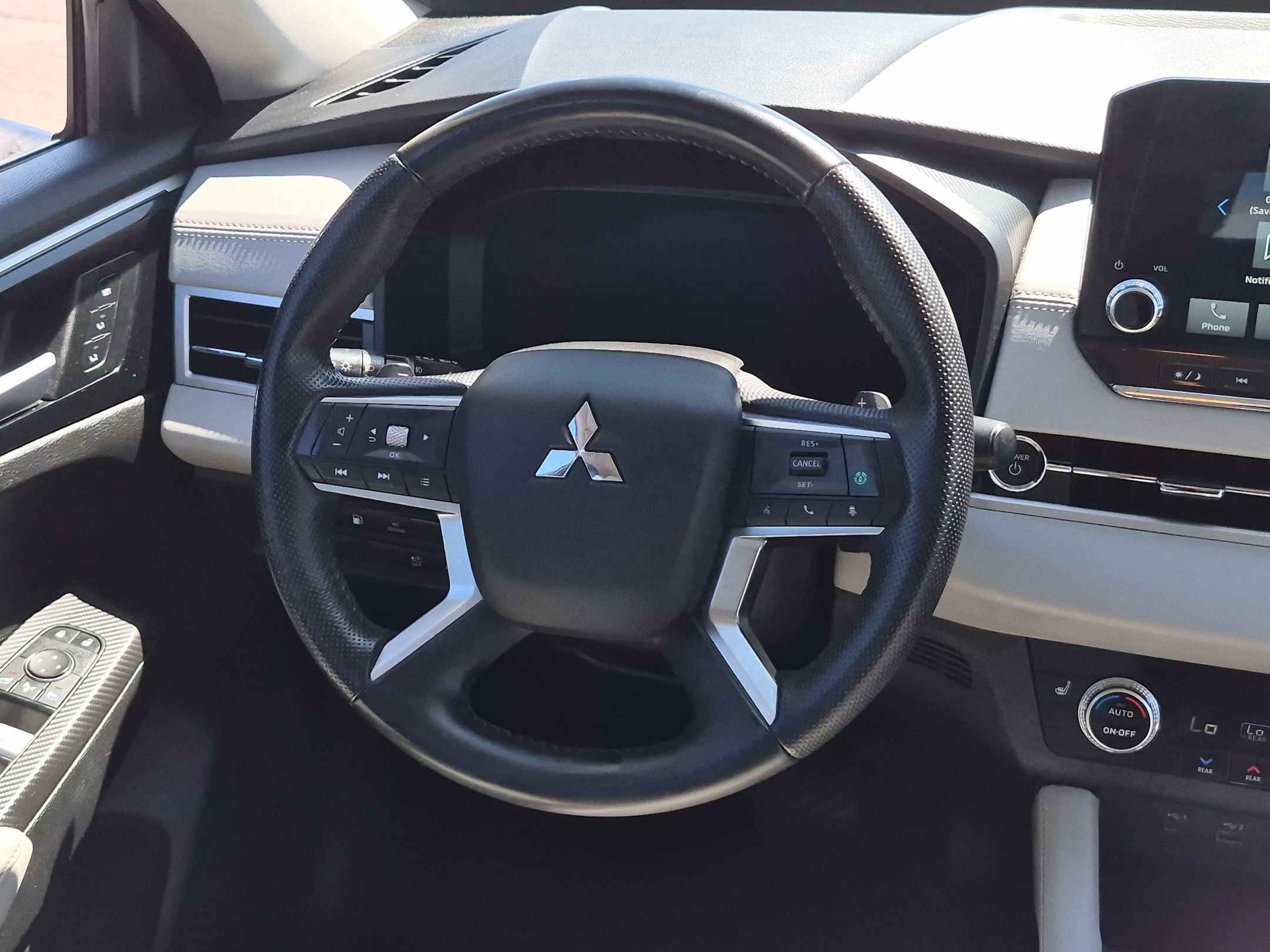 Used 2024 Mitsubishi Outlander SEL AWD/4WD image 11