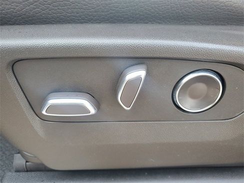 Used 2025 GMC Sierra 1500 Denali w/ Technology Package image 8