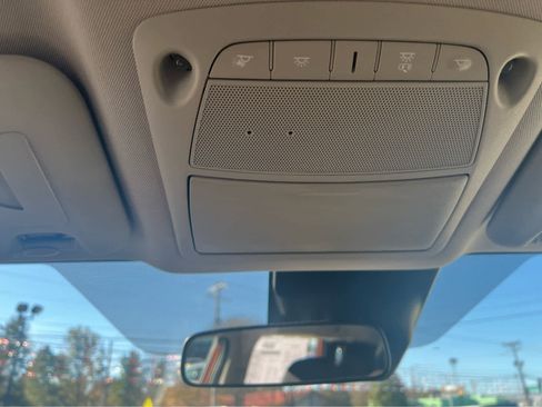 Used 2022 Nissan Rogue Sport SV image 31