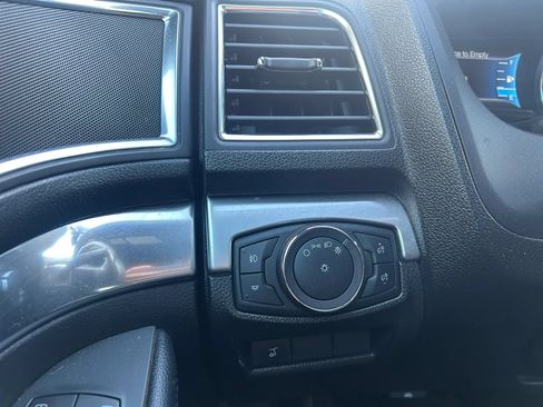 Used 2018 Ford Explorer Limited AWD/4WD image 15