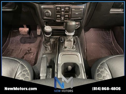 Used 2023 Jeep Gladiator Sport AWD/4WD image 9
