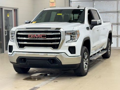 Used 2020 GMC Sierra 1500 SLE w/ SLE Value Package image 3