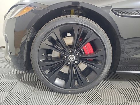 Used 2024 Jaguar XF R-Dynamic SE image 8