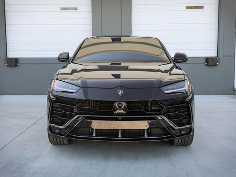 Used 2019 Lamborghini Urus image 3