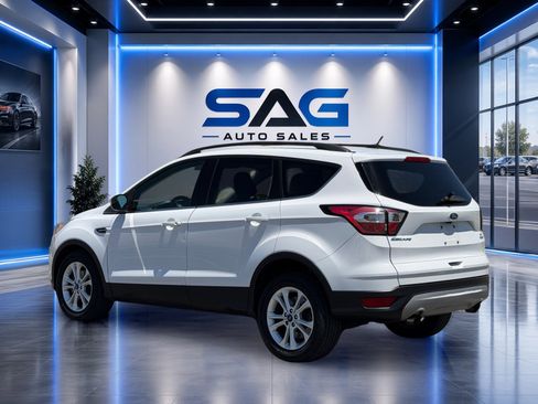 Used 2018 Ford Escape SE FWD image 7