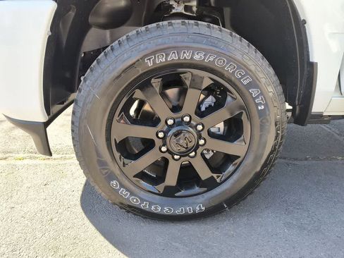 New 2026 RAM 3500 Laramie AWD/4WD image 10