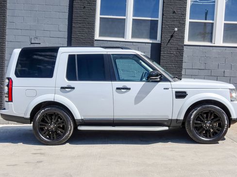 Used 2016 Land Rover LR4 HSE AWD/4WD image 6