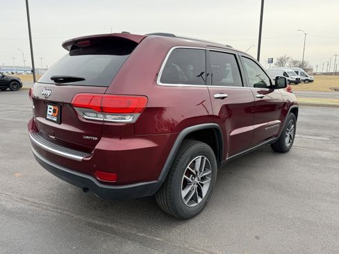 Used 2017 Jeep Grand Cherokee Limited image 3
