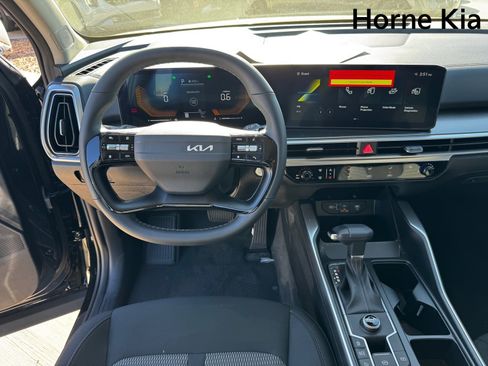 New 2026 Kia Sorento LX image 9