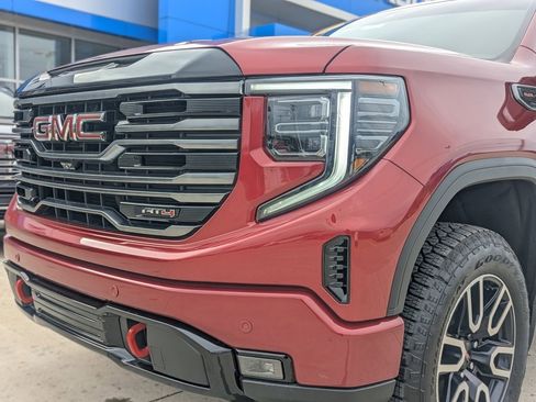 Used 2025 GMC Sierra 1500 AT4 w/ AT4 Premium Package image 15