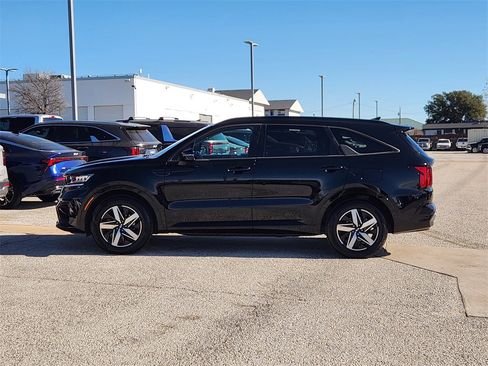 Used 2021 Kia Sorento S w/ Panoramic Sunroof Package image 4