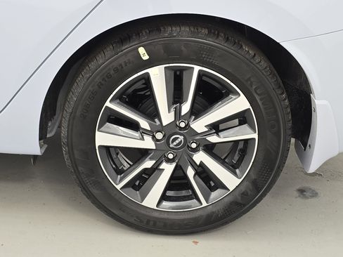 New 2025 Nissan Versa SV w/ Trunk Package image 31