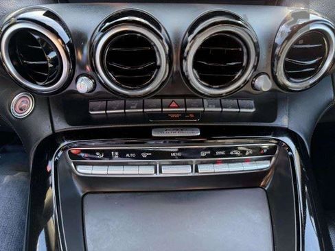 Used 2021 Mercedes-Benz AMG GT Roadster image 32