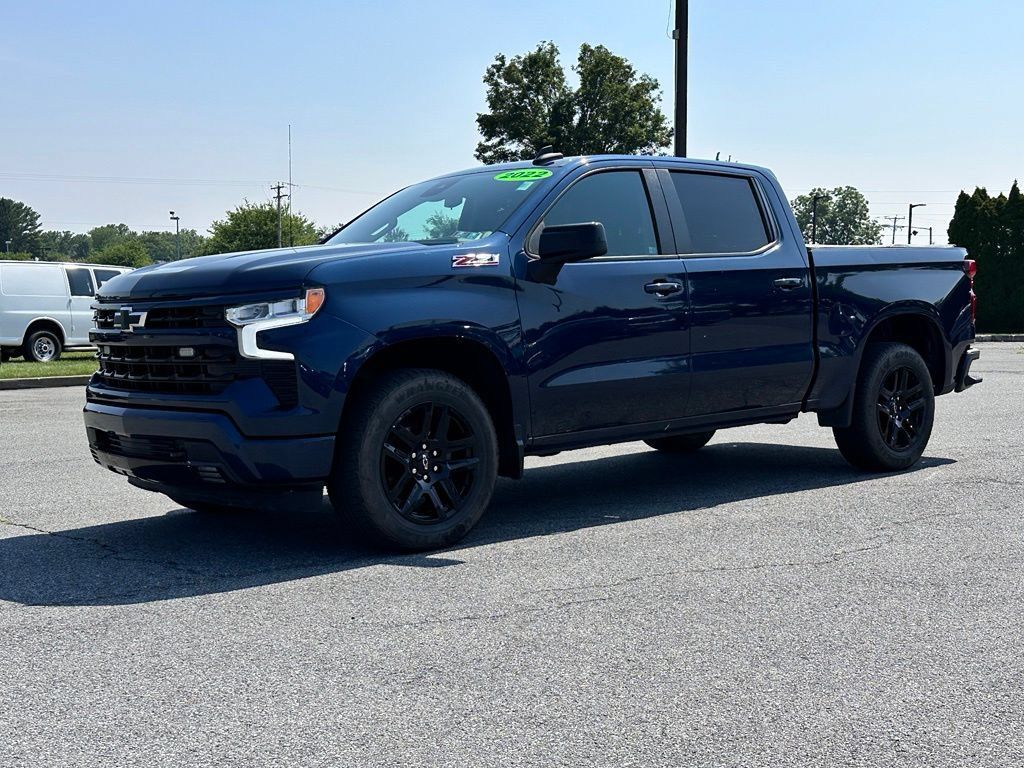 Used 2022 Chevrolet Silverado 1500 RST w/ Z71 Off-Road Package AWD/4WD image 2