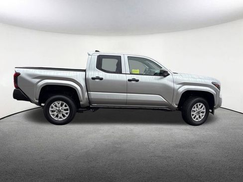 Certified 2025 Toyota Tacoma SR image 17
