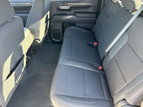 Used 2023 GMC Sierra 1500 SLE image 25
