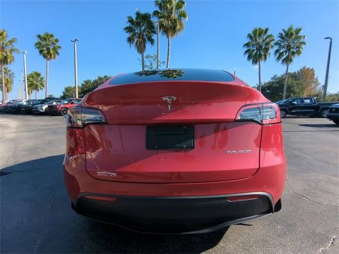 Used 2022 Tesla Model Y Performance image 6