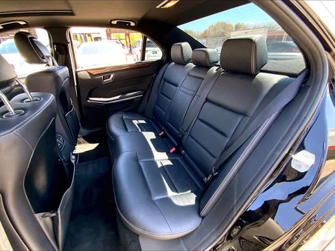 Used 2014 Mercedes-Benz E 350 4MATIC Sedan image 20