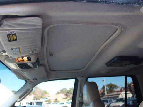 Used 2004 Ford Expedition Eddie Bauer image 19