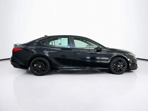 Used 2025 Toyota Camry SE FWD image 10