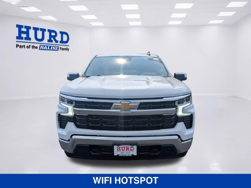 Used 2023 Chevrolet Silverado 1500 LT AWD/4WD image 8