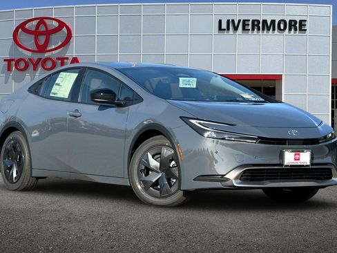 New 2026 Toyota Prius Plug-In Hybrid image 2