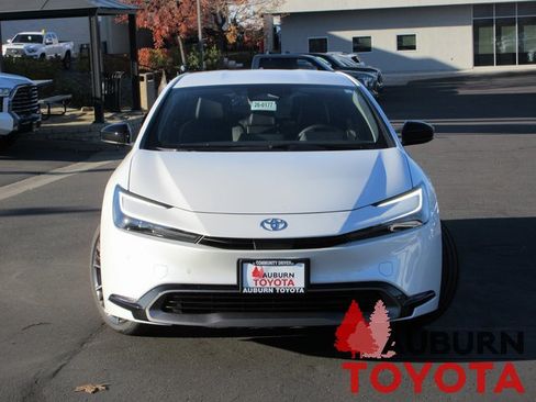 New 2026 Toyota Prius XLE image 16