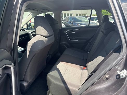 Used 2024 Toyota RAV4 XLE AWD/4WD image 12