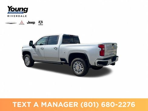 Used 2023 Chevrolet Silverado 3500 High Country w/ Z71 Off-Road Package AWD/4WD image 3