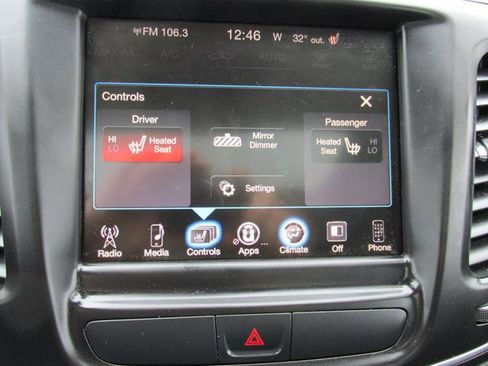 Used 2015 Chrysler 200 Limited w/ Convenience Group image 12