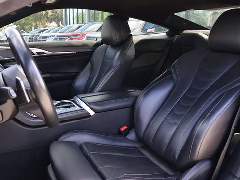 Used 2020 BMW M850i xDrive Coupe w/ M Carbon Exterior Package AWD/4WD image 27