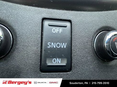 Used 2013 INFINITI G37 x w/ Premium Pkg image 40