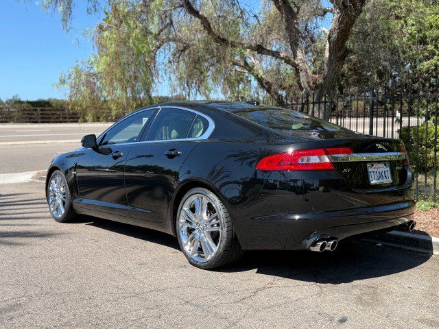 Used 2010 Jaguar XF Supercharged RWD image 3