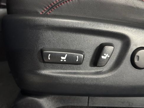 Used 2017 Toyota 4Runner TRD Off-Road Premium w/ Convenience Package AWD/4WD image 18