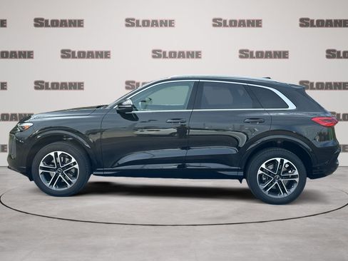 Used 2025 Audi Q5 Premium Plus w/ Premium Plus image 2