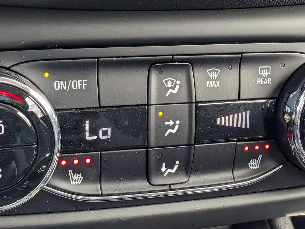 Used 2023 Chevrolet TrailBlazer LT w/ Convenience Package FWD image 21