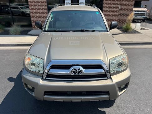 Used 2006 Toyota 4Runner SR5 AWD/4WD image 8