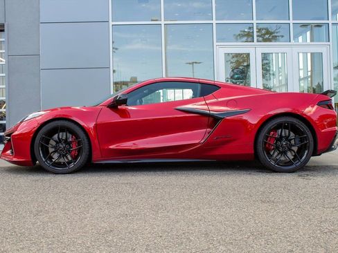 Used 2025 Chevrolet Corvette Z06 w/ Stealth Interior Trim Package image 7