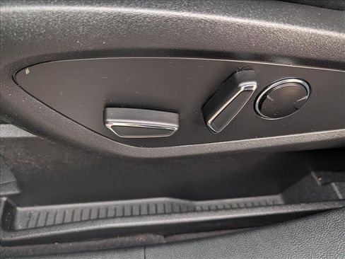 Certified 2023 Lincoln Nautilus AWD w/ Premium Package image 28