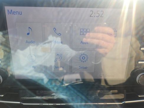 Used 2022 Toyota Sienna XLE image 11