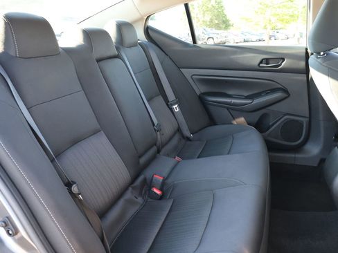 Used 2024 Nissan Altima 2.5 SV image 30